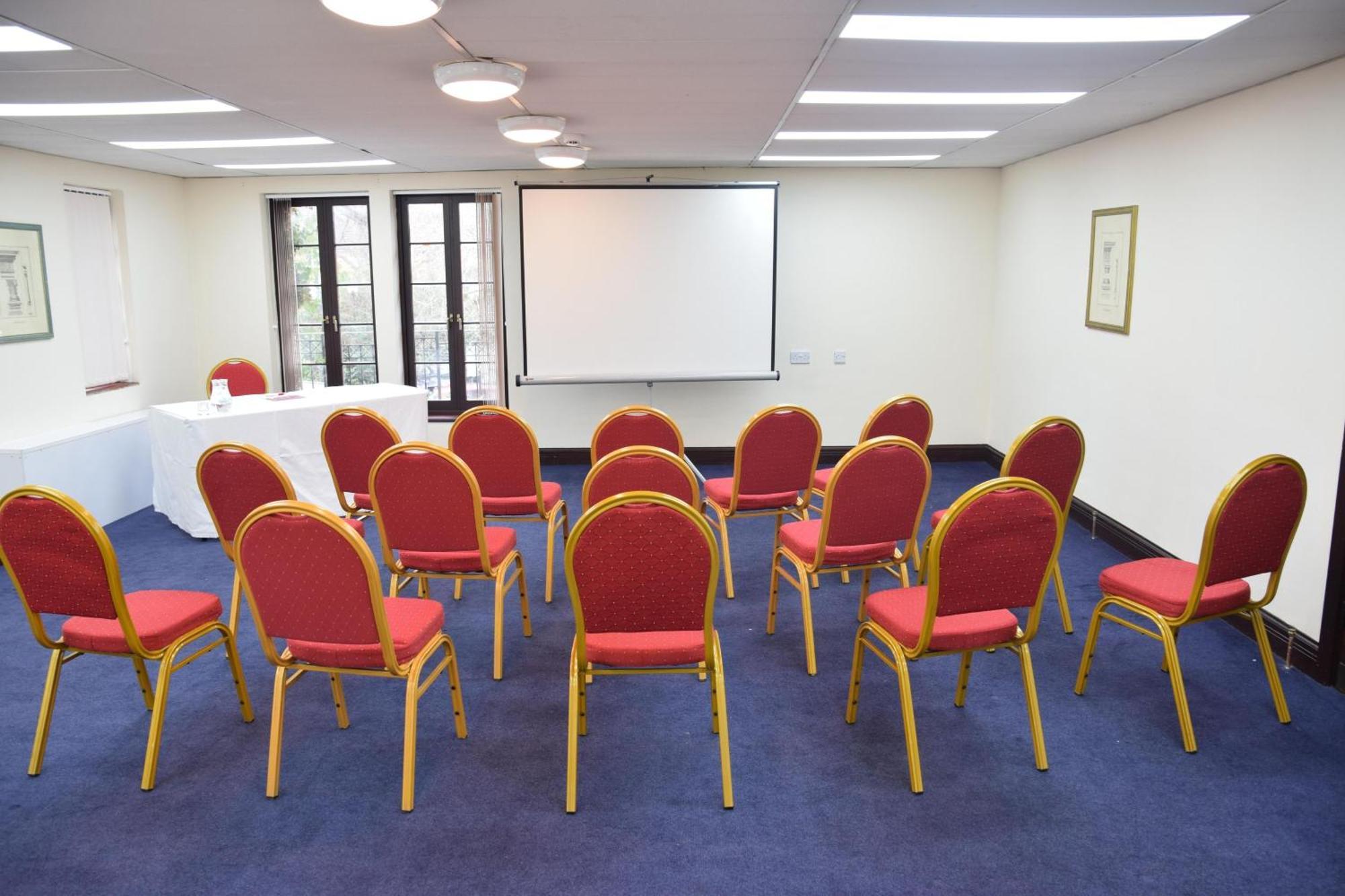 Europa Gatwick & 3* Crawley (West Sussex)