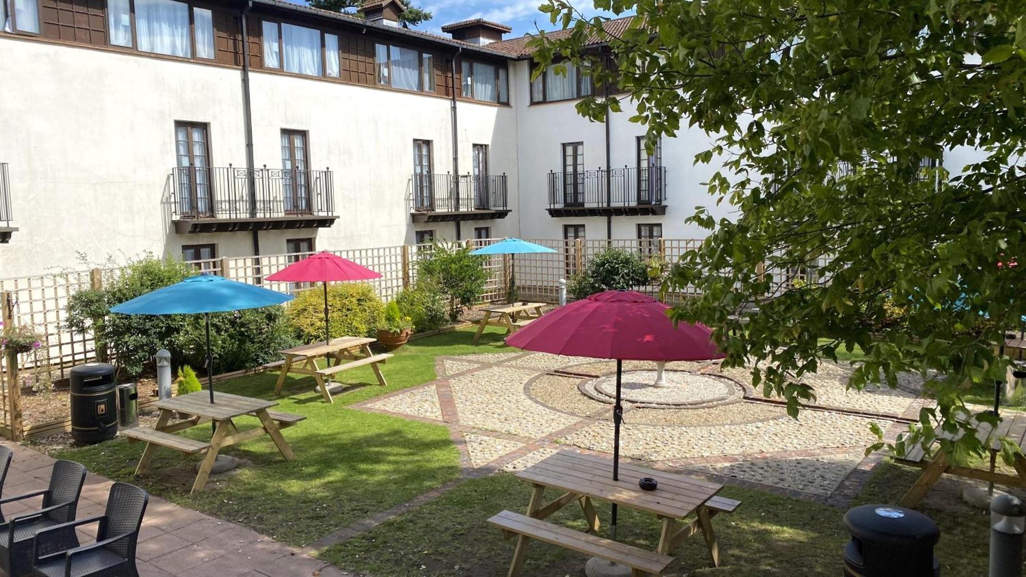 Europa Gatwick & Hotel Crawley (West Sussex)