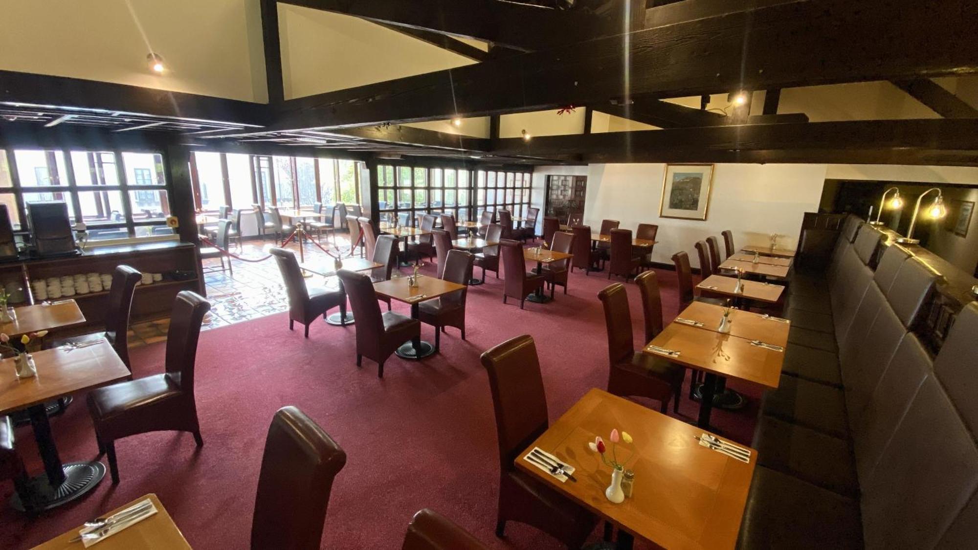 Europa Gatwick & 3*