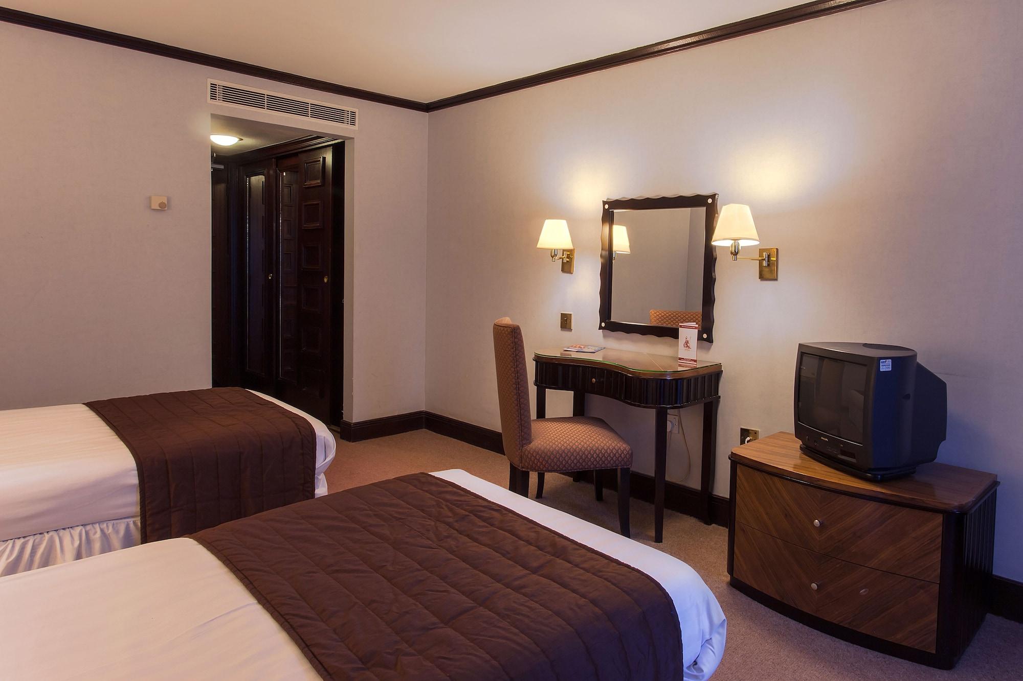 Europa Gatwick & 3* Crawley (West Sussex)