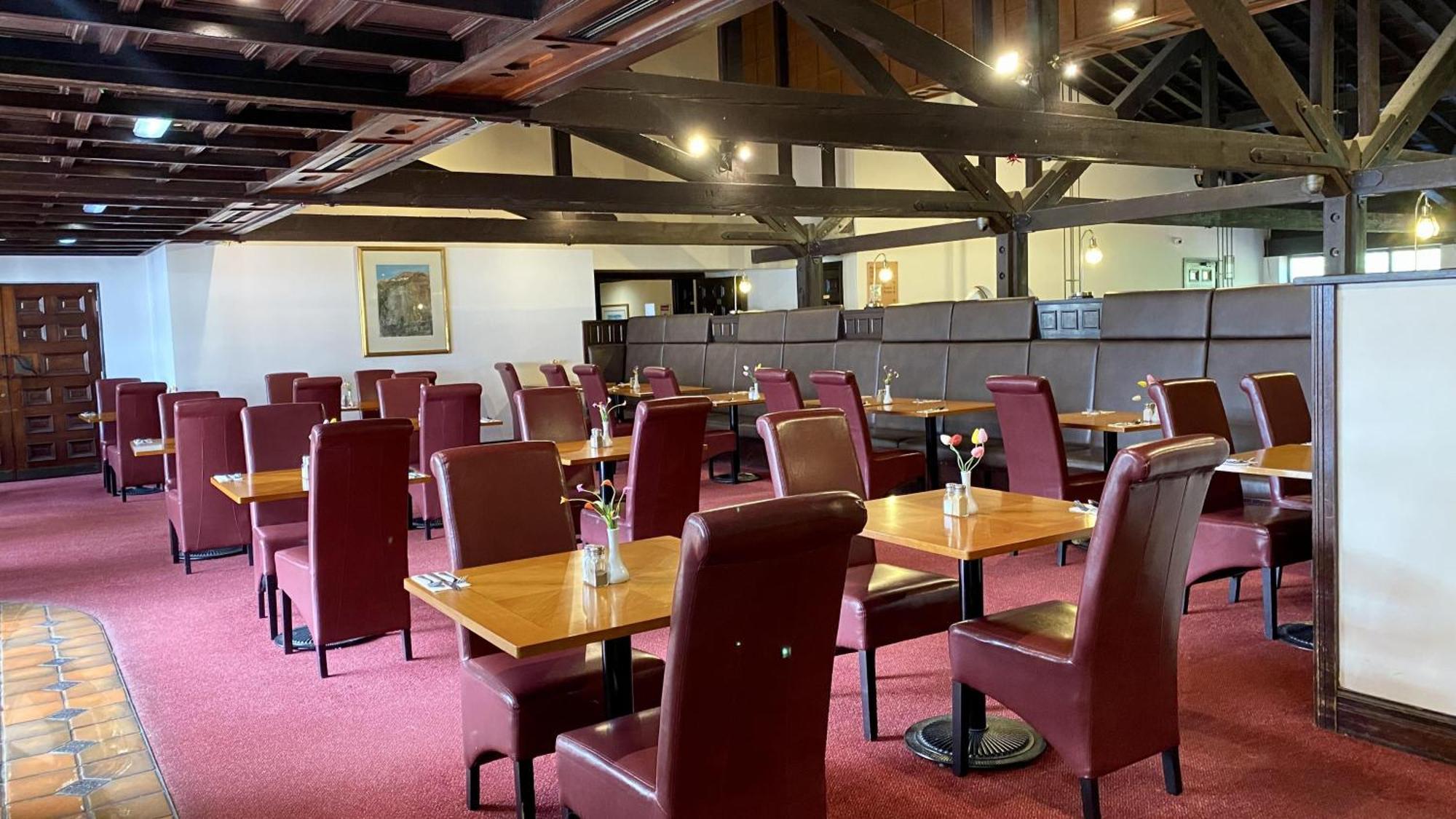 Europa Gatwick & Hotel 3*