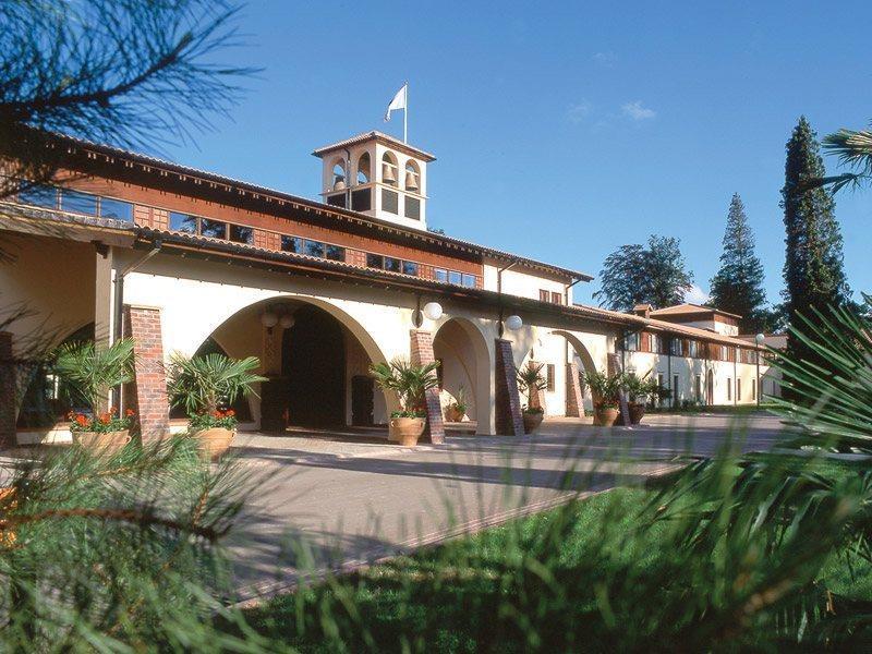 Hotel Europa Gatwick & 3*